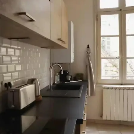 'petit Beguin' Au Coeur D'uzes *