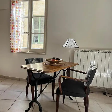 Apartment 'petit Beguin' Au Coeur D'uzes *