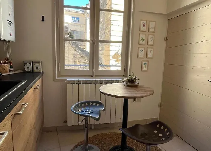 شقة 'petit Beguin' Au Coeur D'uzes *