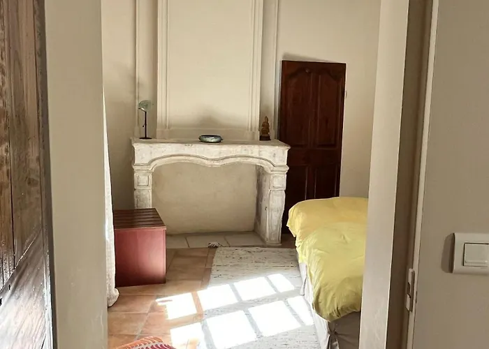 'petit Beguin' Au Coeur D'uzes شقة *